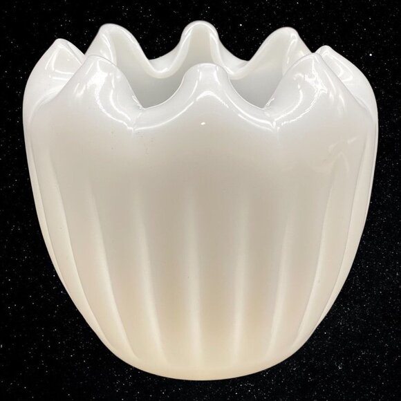 Vintage Fenton White Milk Glass Pinched Rose Vase Bowl 4”T 4.5”W - Picture 6 of 9